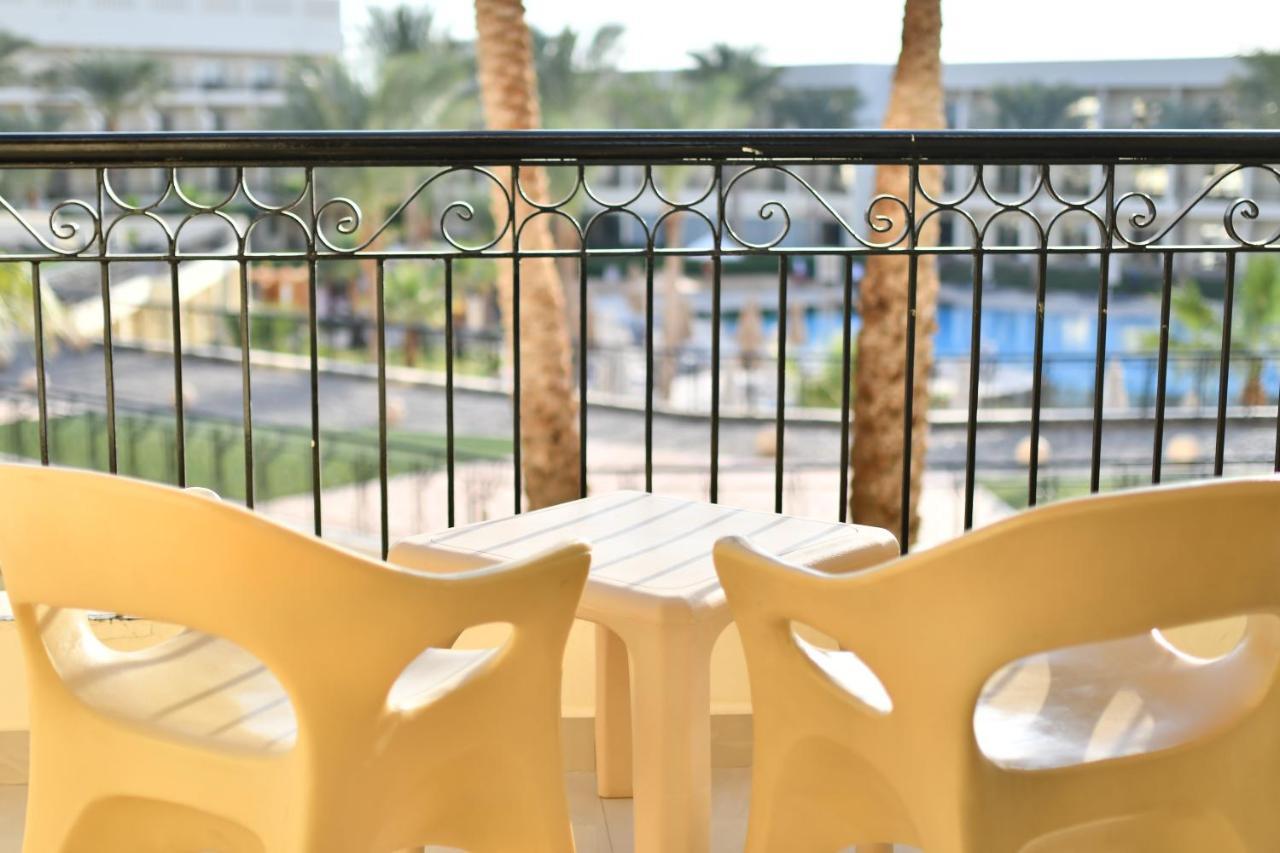 เอ็กซ์พีเรียนซ์ ไคโรซิซ พรีเมียร์ นามา เบย์ Hotel ชาร์มเอลชีค ภายนอก รูปภาพ A balcony